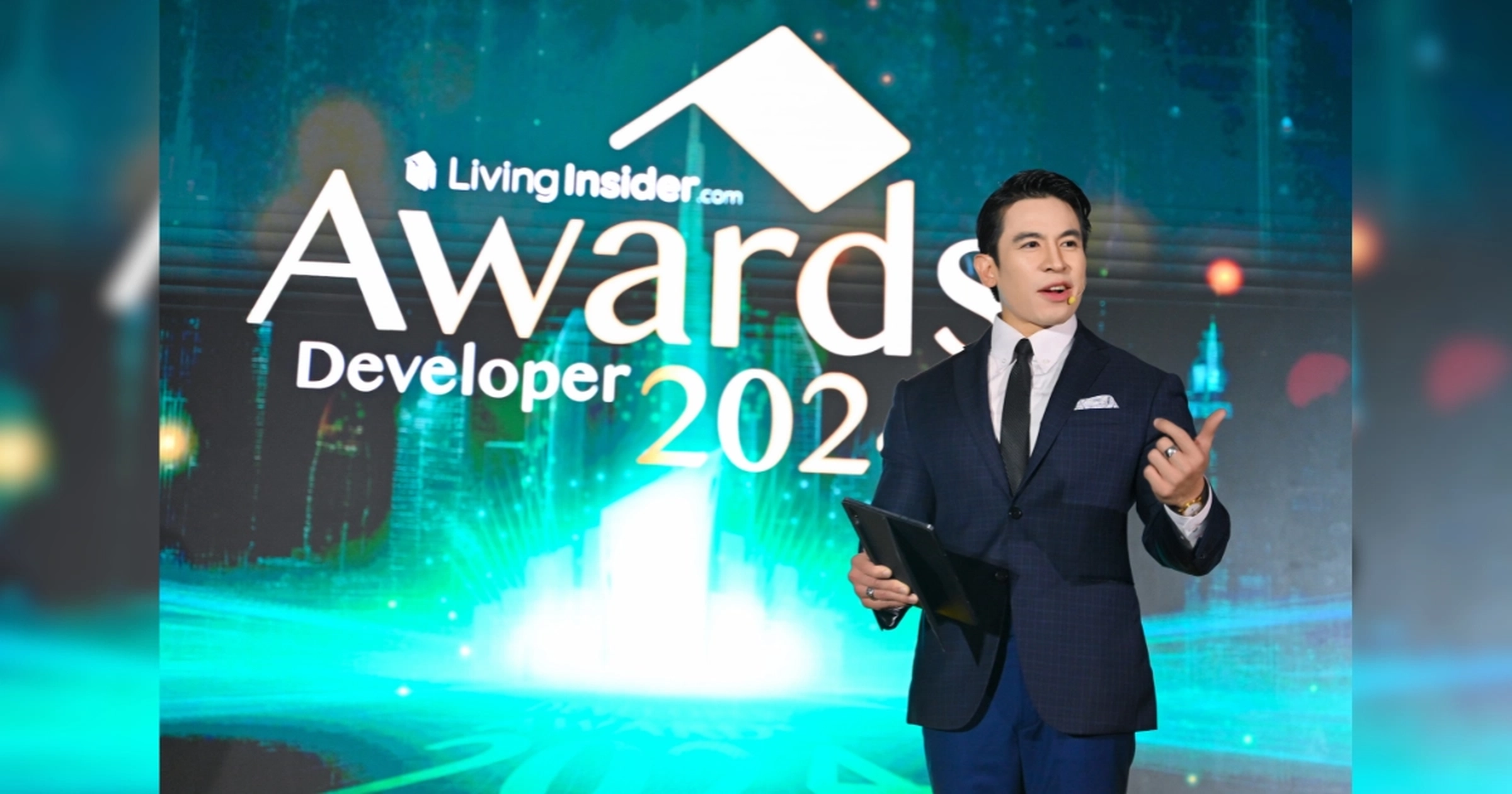 Dr.Pop ครูพี่ป๊อป พิธีกร 3 ภาษา ไทย-จีน-อังกฤษ ผู้ประกาศข่าวช่อง TNN ทำหน้าที่พิธีกรบนเวทีงาน Living insider developer award 2024